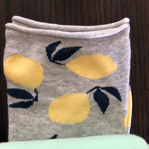 🍋Kelly&Katie - 3-Pair Lemon Themed Socks🍋 - Picture 4 of 7